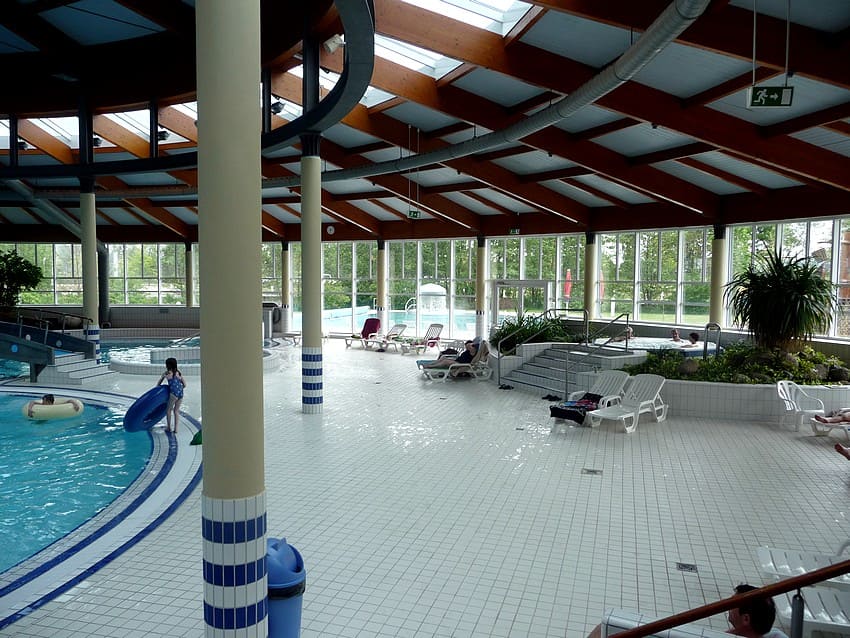 schwimmbad-ahoi-ruegen